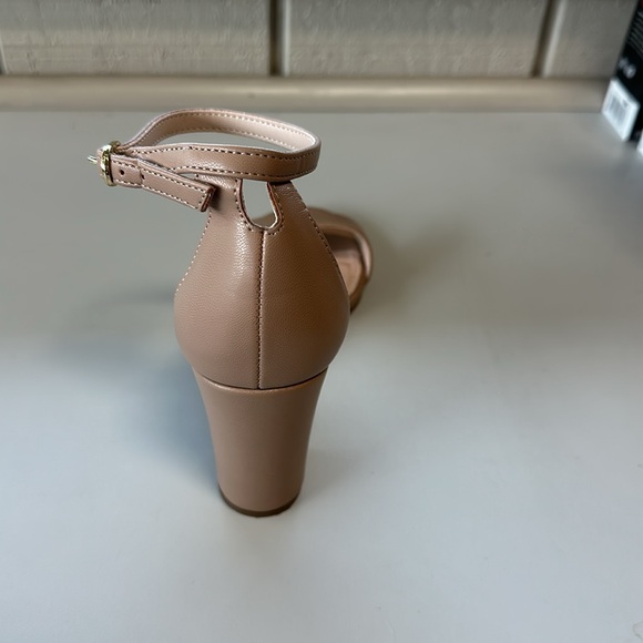 Kelly & Katie shoes - Picture 3 of 11